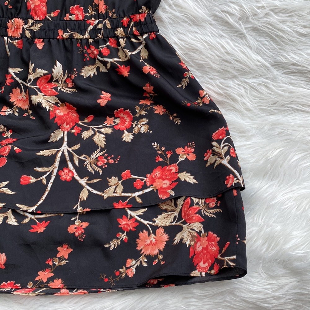 Joie | Jossa Pintuck Pleated Floral Dress in Caviar - Picture 9 of 12